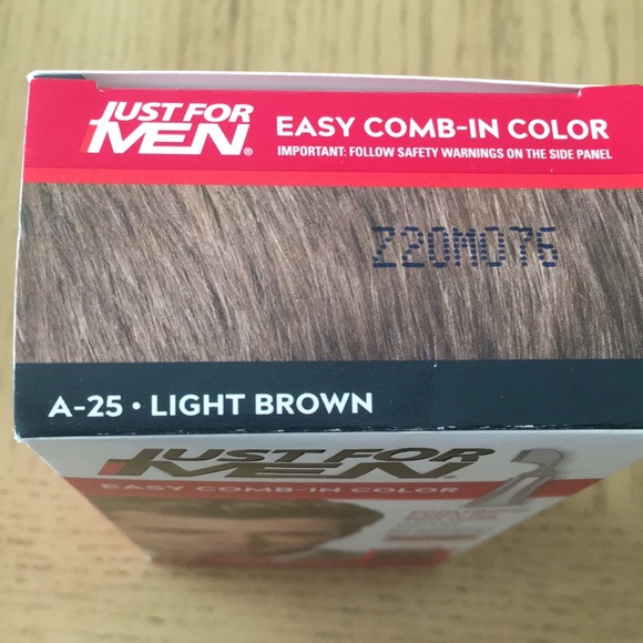 JUST FOR MEN Easy Comb-in Color in Light Brown - Picture 5 of 6